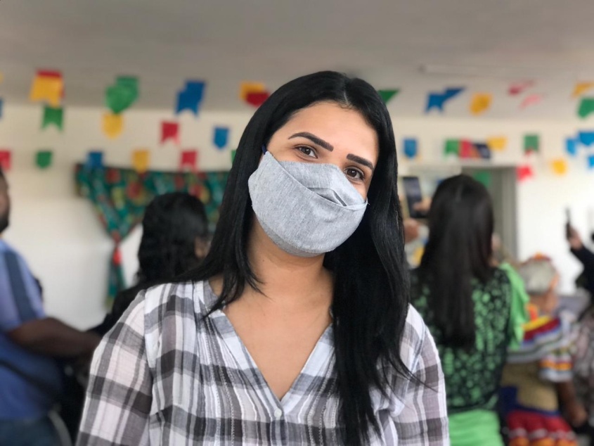 Diretora da URS Pitanguinha, Graziela Barbosa, destacou momento de lazer entre idosos. Foto: Ascom SMS