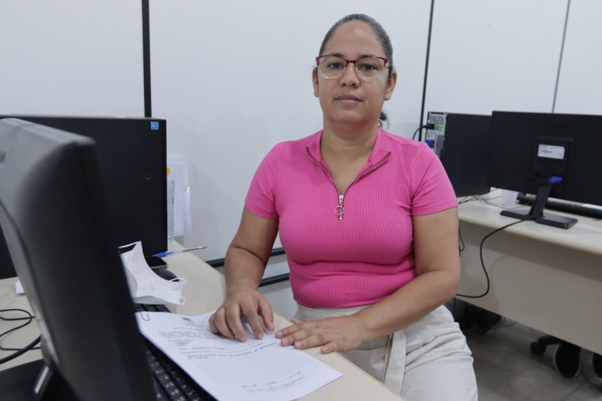 Servidora da Semed, Maria Cristiane Costa, falou da importância do pagamento. Foto: Pedro Farias/Ascom Semed