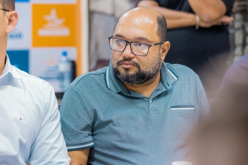 Maurício Sarmento ressaltou a sensibilidade da Prefeitura de Maceió em implantar o piso salarial. Foto: Edvan Ferreira / Secom Maceió