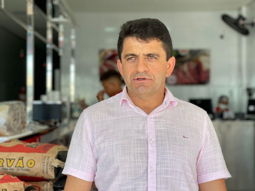 Geraldo é proprietário de dois açougues na capital e prioriza o cumprimento das normas sanitárias. Foto: Victor Vercant/Ascom SMS