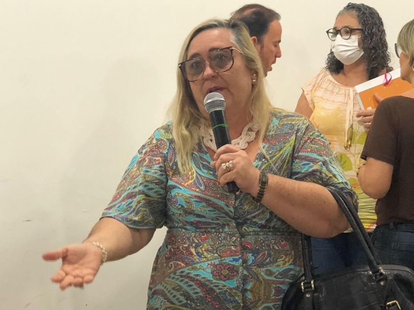 Diretora escolar, Kátia Barbosa, destacou importância da reunião. Foto: Ascom/Semed