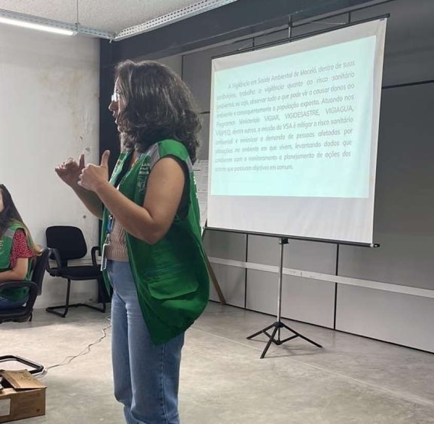 Coordenadora da VSA, Andrea Eufrazio apresenta importância e atribuições do setor. Foto: Divulgação VSA