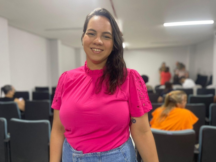 Camila Moura, gerente de Atenção às Doenças Crônicas da SMS, pontuou atendimento multriprofissional. Foto: Ascom SMS