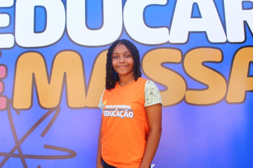Aluna Alessandra Maia conta conta como foi participar da oficina. Foto: Clara Canuto (estagiária)/Ascom Semed