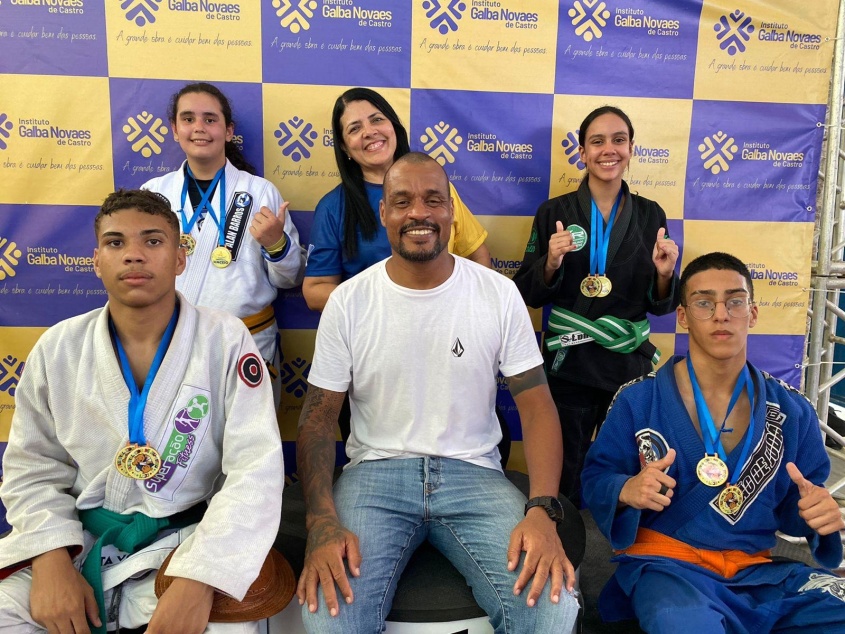 Atletas conhecidos como a campeã mundial, Nycolle Calheiros, marcaram presença no evento para estimular os novos talentos.