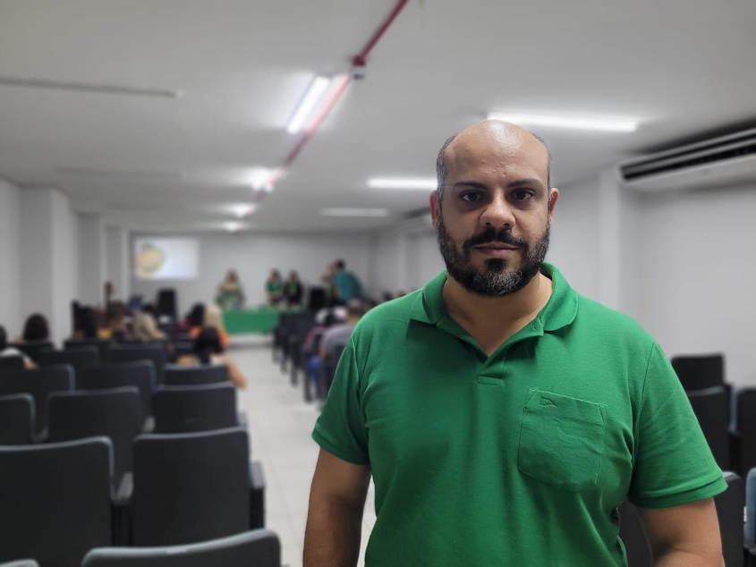 O psicólogo Fabiano Leiras falou sobre práticas integrativas e complementares já oferecidas, como meditação, Reiki e auricoluterapia.