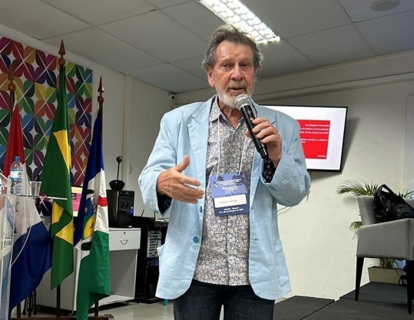 Carlos Botazzo, professor da USP, foi palestrante no dia. Foto: Saúde Bucal SMS