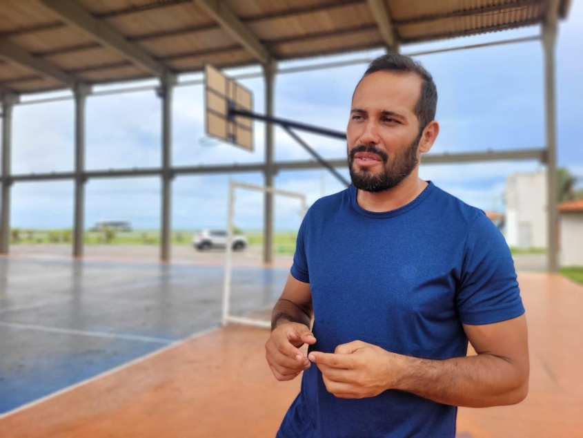Educador físico do e-Multi, Raphael Gomes. Foto: Ascom SMS
