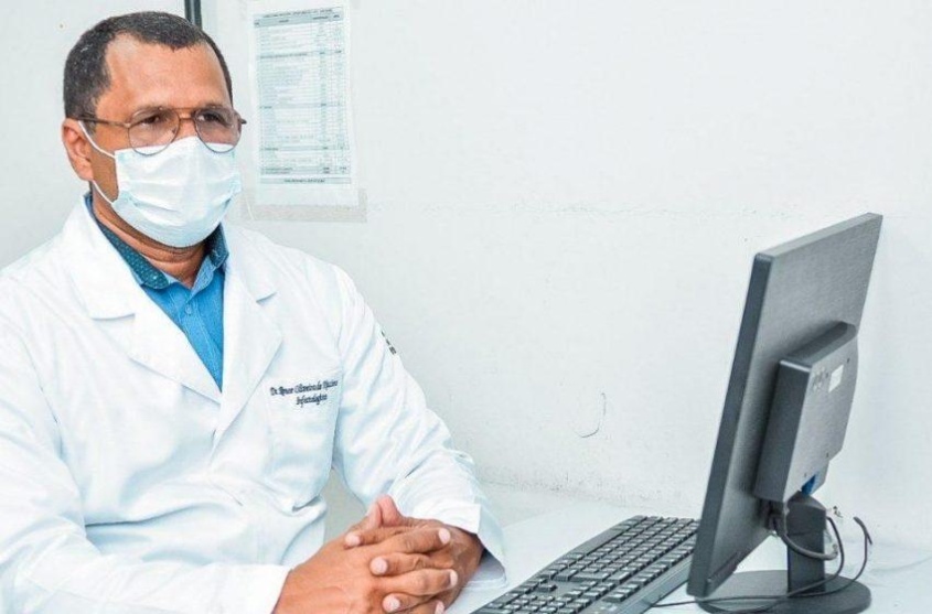 Renee Oliveira atua como infectologista no Bloco I, do Pam Salgadinho. Foto: Ascom SMS