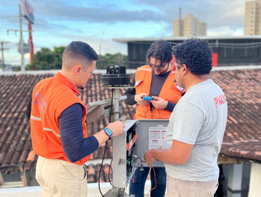 Trabalho é realizado em conjunto com técnicos do Centro Nacional de Monitoramento e Alertas de Desastres Naturais (CEMADEN). Foto: Ascom Defesa Civil de Maceió