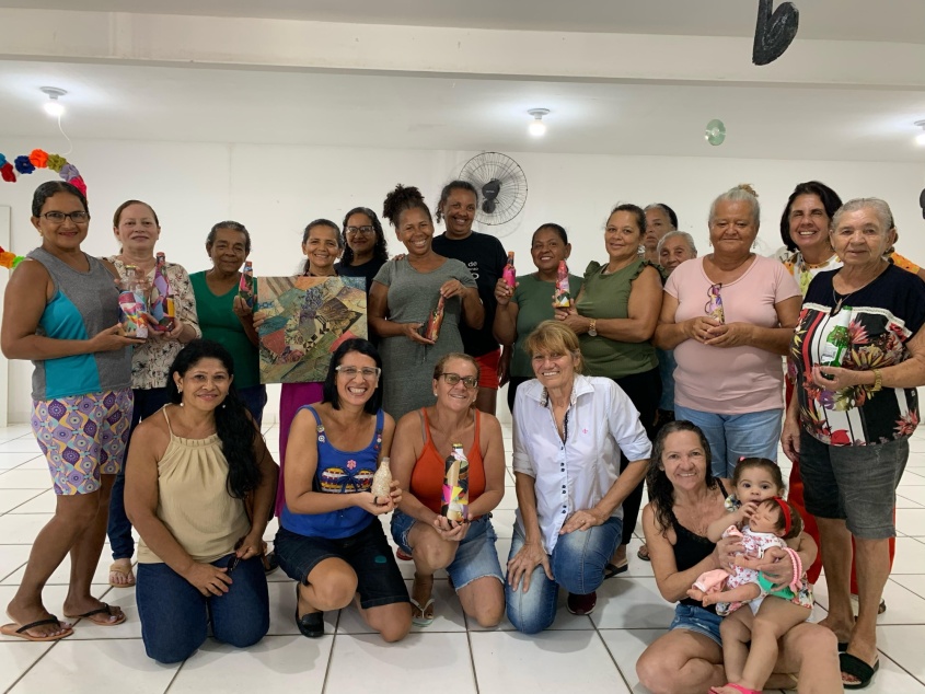 Motivarte produz peças artesanais há dez anos no Cras Dom Adelmo Machado. Foto: Ascom Semdes