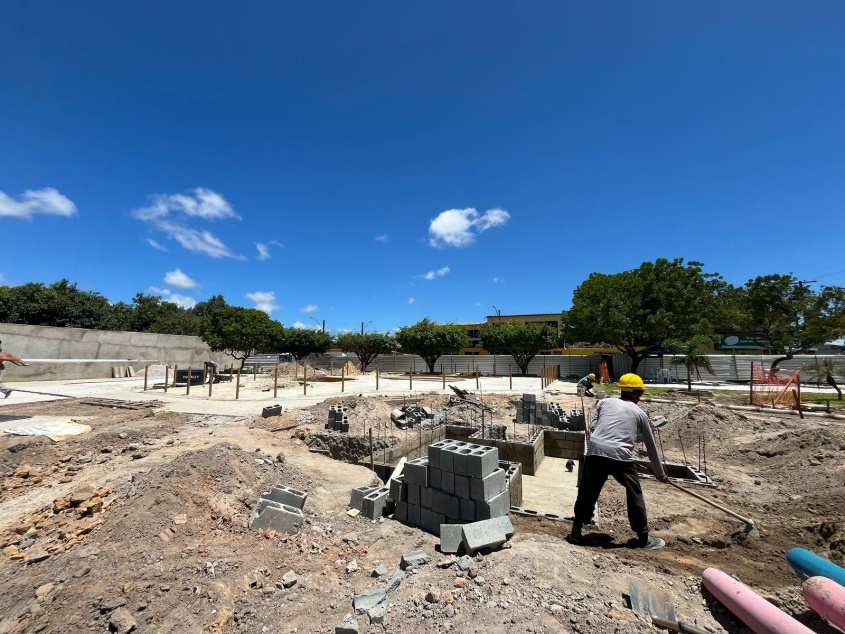Praça fica  no centro do conjunto e sempre foi ponto de encotro da população. Foto: Samara Emanuelle/ Ascom Seminfra
