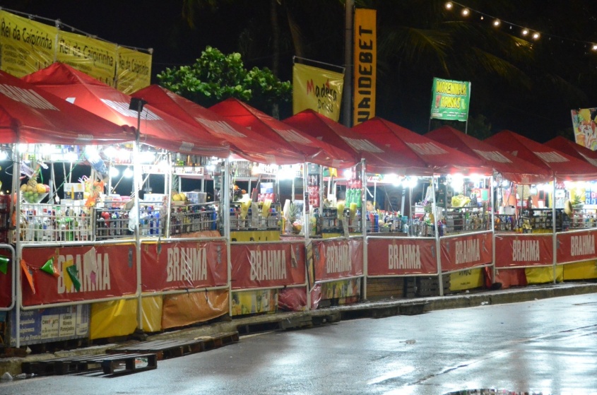 Organização das barracas dos ambulantes e a limpeza permanente em toda a área do evento e entorno chamaram a atenção do público. Foto: Beto Macário