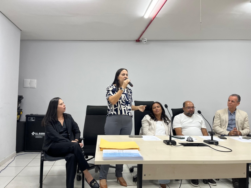 Roberta Borges, subsecretária de Atenção Primária da SMS, destacou que os conselhos de saúde são um olhar para completar o trabalho dos gestores. Foto: Ascom SMS