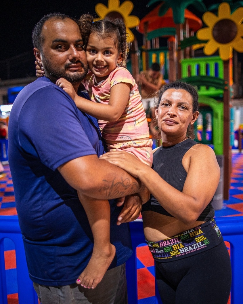 Ariane Oliveira e família. Foto: Alisson Frazão/Secom Maceió