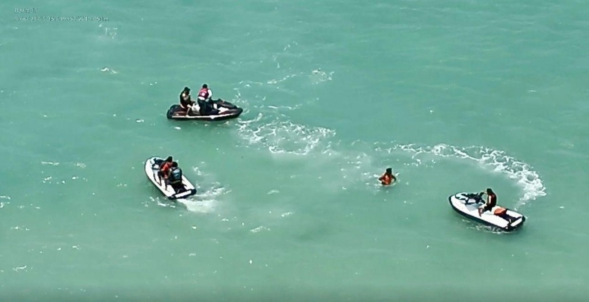 Além dos riscos às pessoas, a navegação irregular pode causar impactos ambientais, principalmente em áreas próximas a recifes e bancos de areia. Foto: Semsc