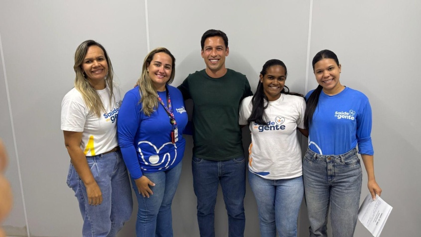 Vice-prefeito e secretário de Infraestrutura também participou das ações de cuidado.    Foto: Julya Beatriz/Ascom Seminfra