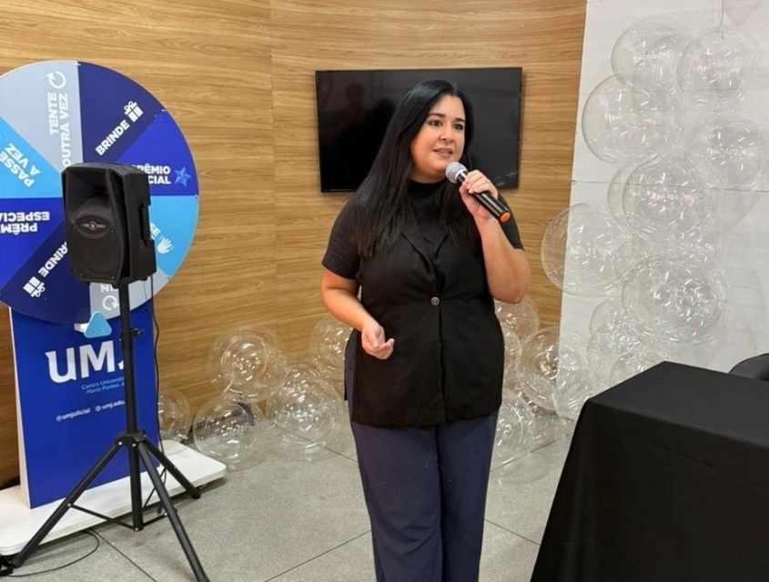 Kelly Luz, técnica responsável pelo eMulti na SMS. Foto: Cortesia