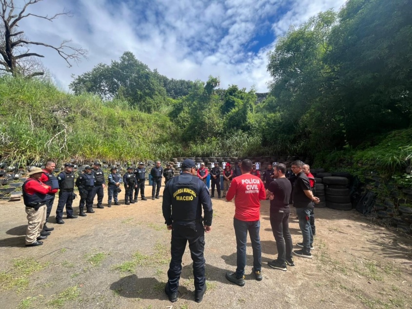 O curso integra o conjunto de exigências previstas em normativas federais para a concessão do porte funcional de arma de fogo. Foto: Ascom Semcs