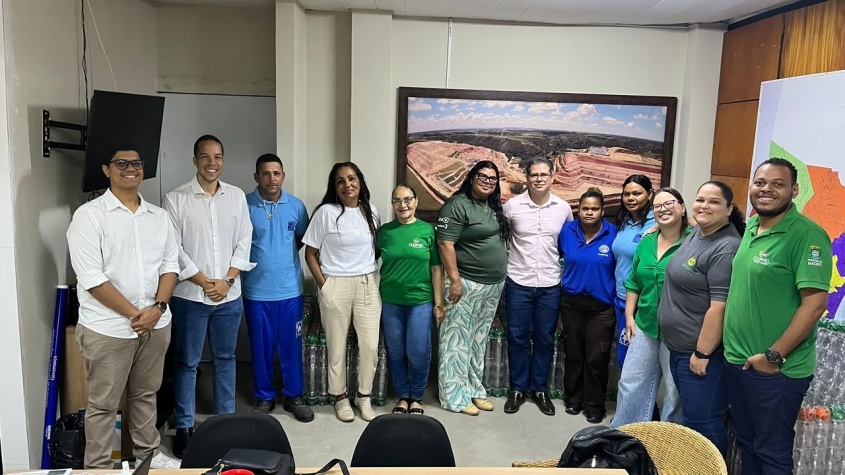 Reunião com representante da Alurb e cooperativas de recicláveis. Fotos: Ascom Alurb