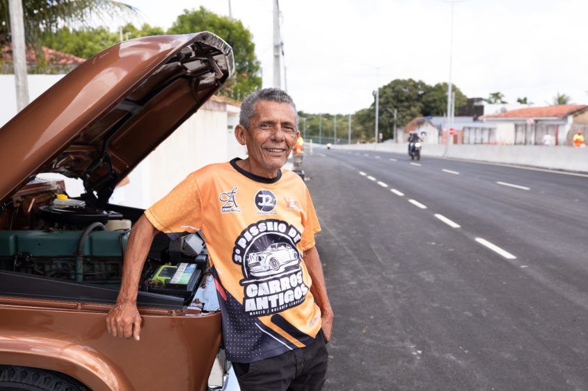 O mecânico José Carlos da Silva aposta no progresso da região, após a inauguração da nova via. Foto: Victor Vercant/Ascom Seminfra