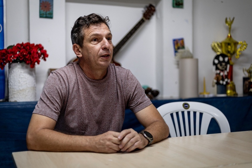 Sihélio Cruz, de 50 anos, é acompanhado pela equipe do CAPS AD III, no Farol. Foto: Alisson Frazão/ Secom Maceió