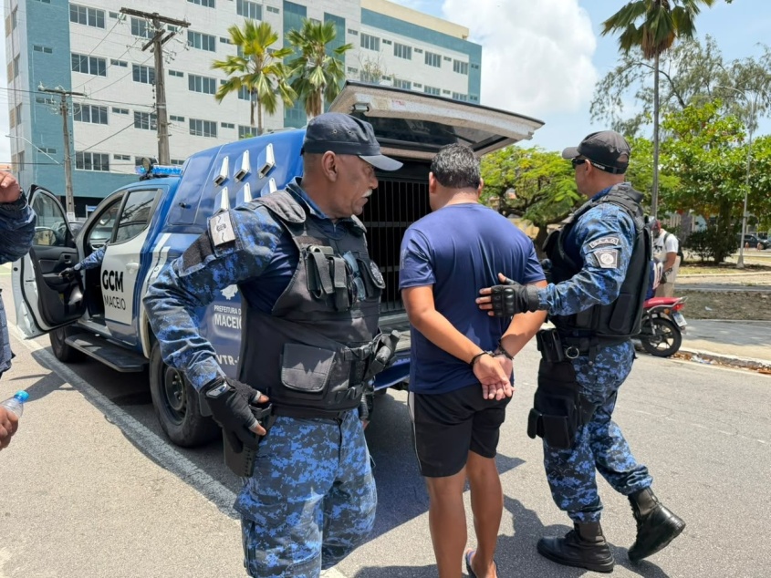 O local não possuía alvará de funcionamento para a comercialização de bebidas alcoólicas, nem notas fiscais dos produtos. Foto: Ascom Semsc