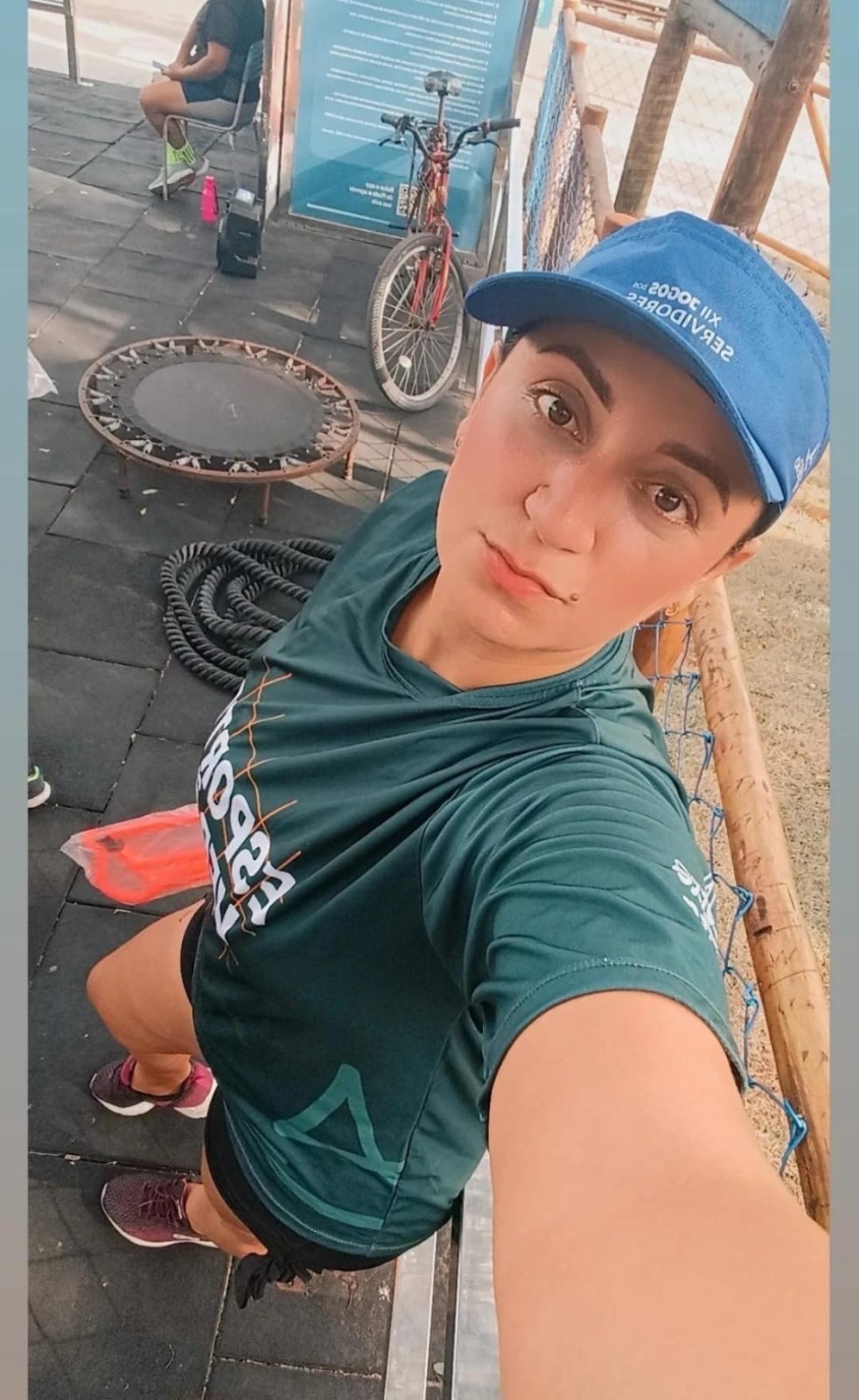 Layane Suellen na academia do povo em Fernão Velho. (Foto: arquivo)