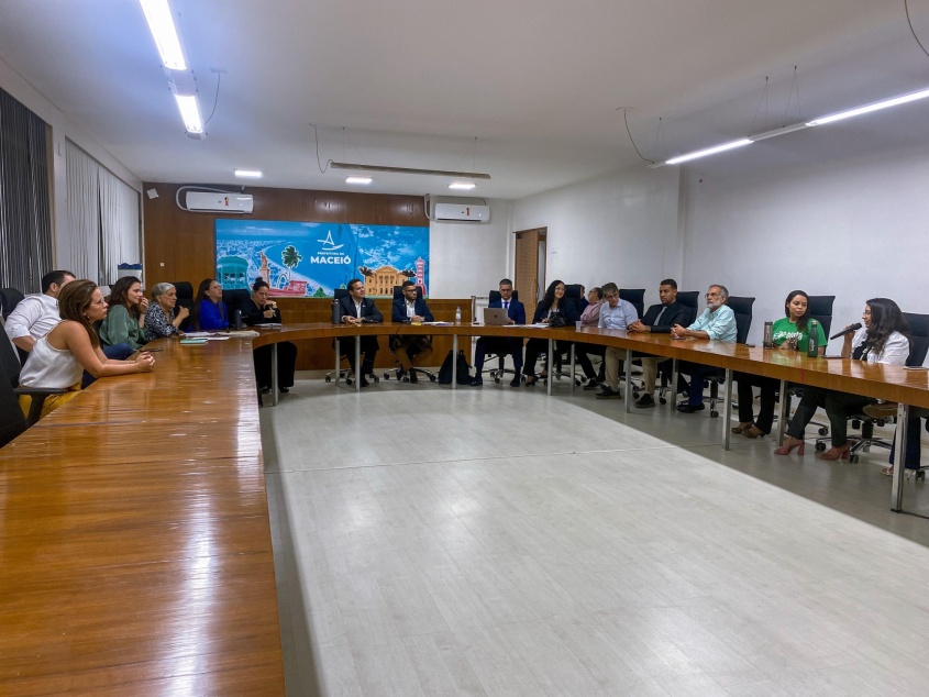 O colegiado é formado por membros da gestão municipal e órgãos e entidades da sociedade civil organizada. Foto: Ascom Semurb