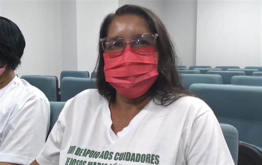 Elisangela Moraes, cuidadora familiar. Foto: Ascom SMS