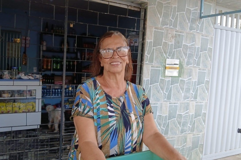 Tânia Santos, moradora do bairro, aprova a instalação do Ecoponto. Foto: Walisson Vieira/Ascom Alurb