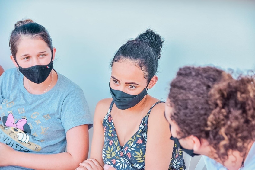 Estudante Maria Clara está satisfeita com o atendimento. Foto: Bruno Wesley/Ascom SMS