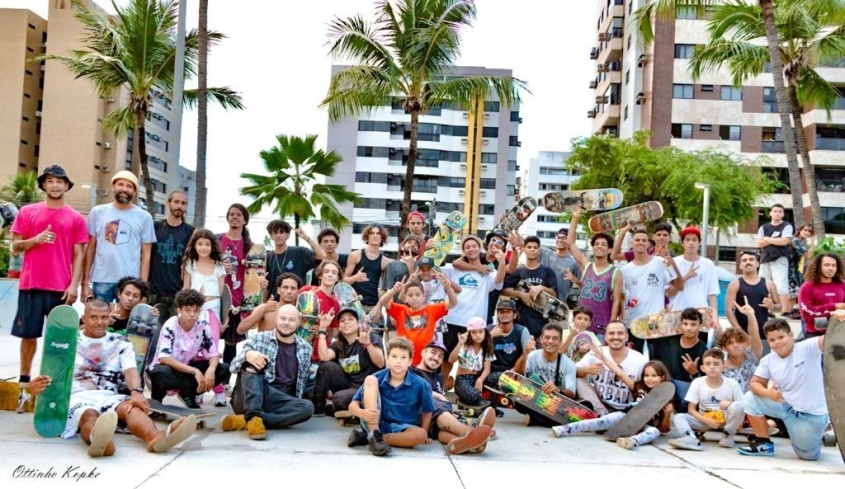Pose para fotos da galera skatista de Maceió. Foto: Portal Kelly Lopes (Cortesia)