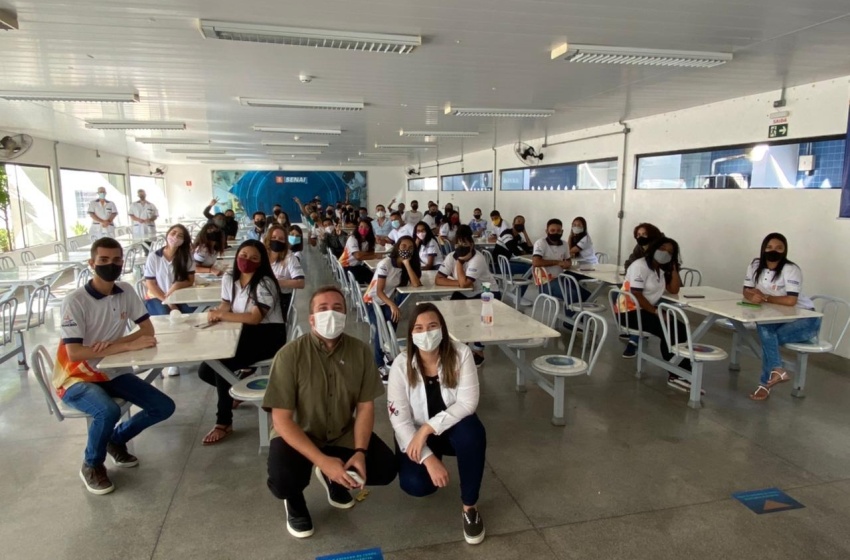 #EmpregaJovemMCZ oferta cursos gratuitos de inglês e espanhol a alunos de Maceió
