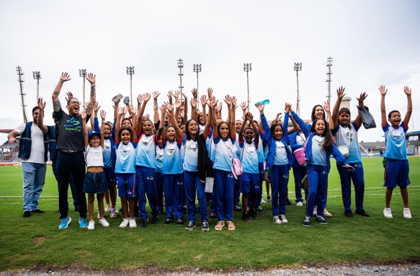 Projeto Jovem Torcedor leva alunos da rede pública municipal ao Rei Pelé em dia de vitória do CSA
