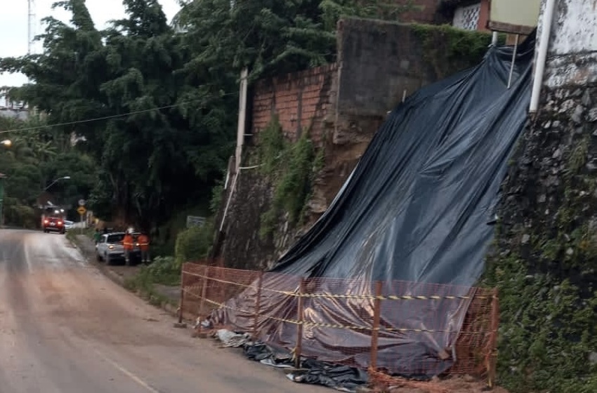Rua no Ouro Preto é totalmente liberada para trânsito de veículos
