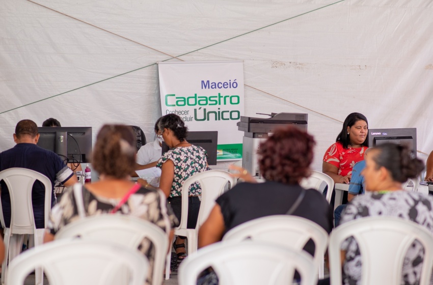 Centro de Maceió recebe ação do Cadastro Único
