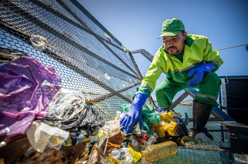 Ecoboats retiraram mais de 120 toneladas de entulhos da lagoa e das praias da capital