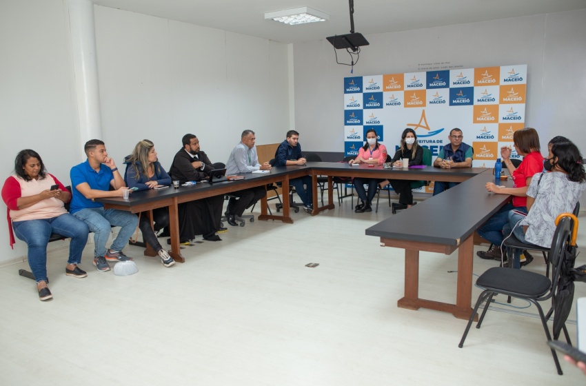 Comitê Intersetorial da População em Situação de Rua discute ações de assistência no período de chuva