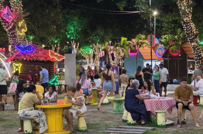 Abertura da Vila Encantada reúne centenas de famílias no Parque do Centenário