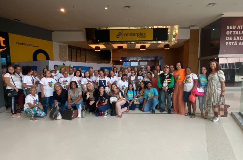 Cine Vovó leva momentos de lazer e reflexão para idosos do Serviço de Convivência