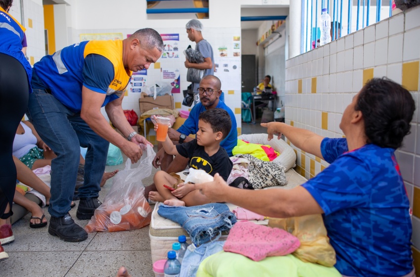 Prefeitura de Maceió amplia para 15 o número espaços para desabrigados da chuva