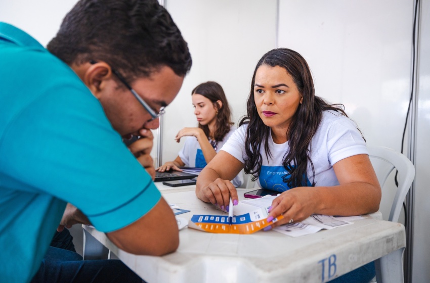 Emprega Maceió chega ao Benedito Bentes com oportunidades no mercado de trabalho 