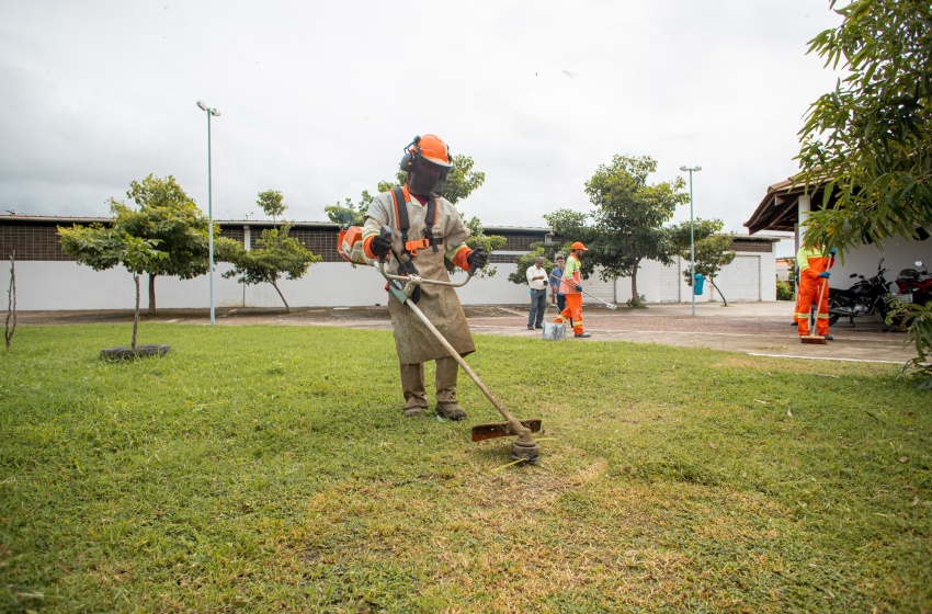 Centro Pesqueiro recebe serviços do Mutirão de Limpeza