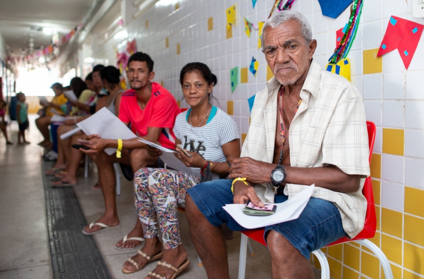 Auxílio emergencial e aluguel social começam a ser pagos a afetados pelas chuvas