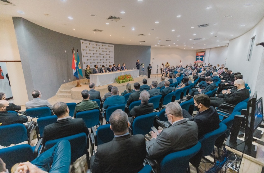 Prefeitura participa da posse de superintendente da Polícia Federal no Estado