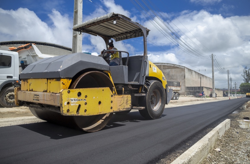 Infraestrutura inicia pavimentação na Avenida Gama Lins na Cidade Universitária