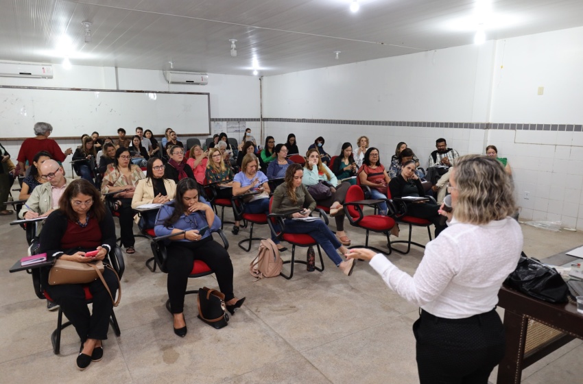 Psicólogos educacionais participam de formação sobre ética no trabalho escolar