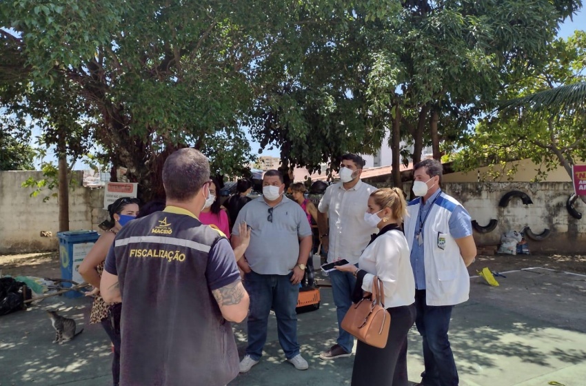 Órgãos municipais discutem revitalização da Praça da Sé, em Mangabeiras