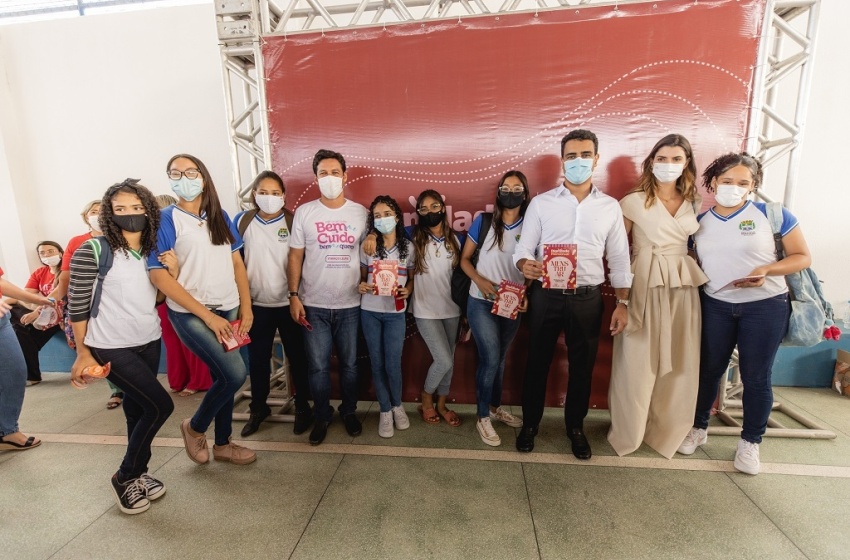 Prefeitura lança programa Dignidade Menstrual que vai beneficiar mais de 12 mil estudantes